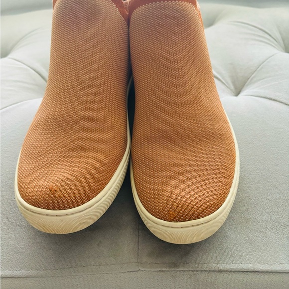 Rothy’s - Picture 2 of 4